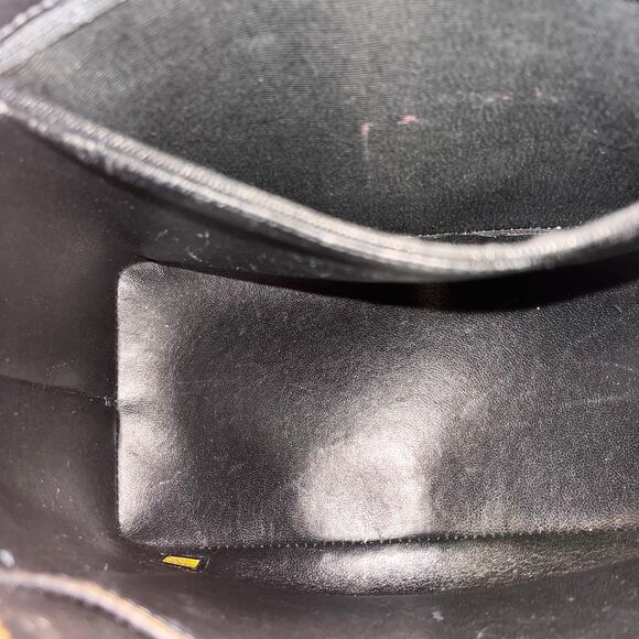 CHANEL Medallion Quilted Caviar Leather Tote Bag - Picture 7 of 14